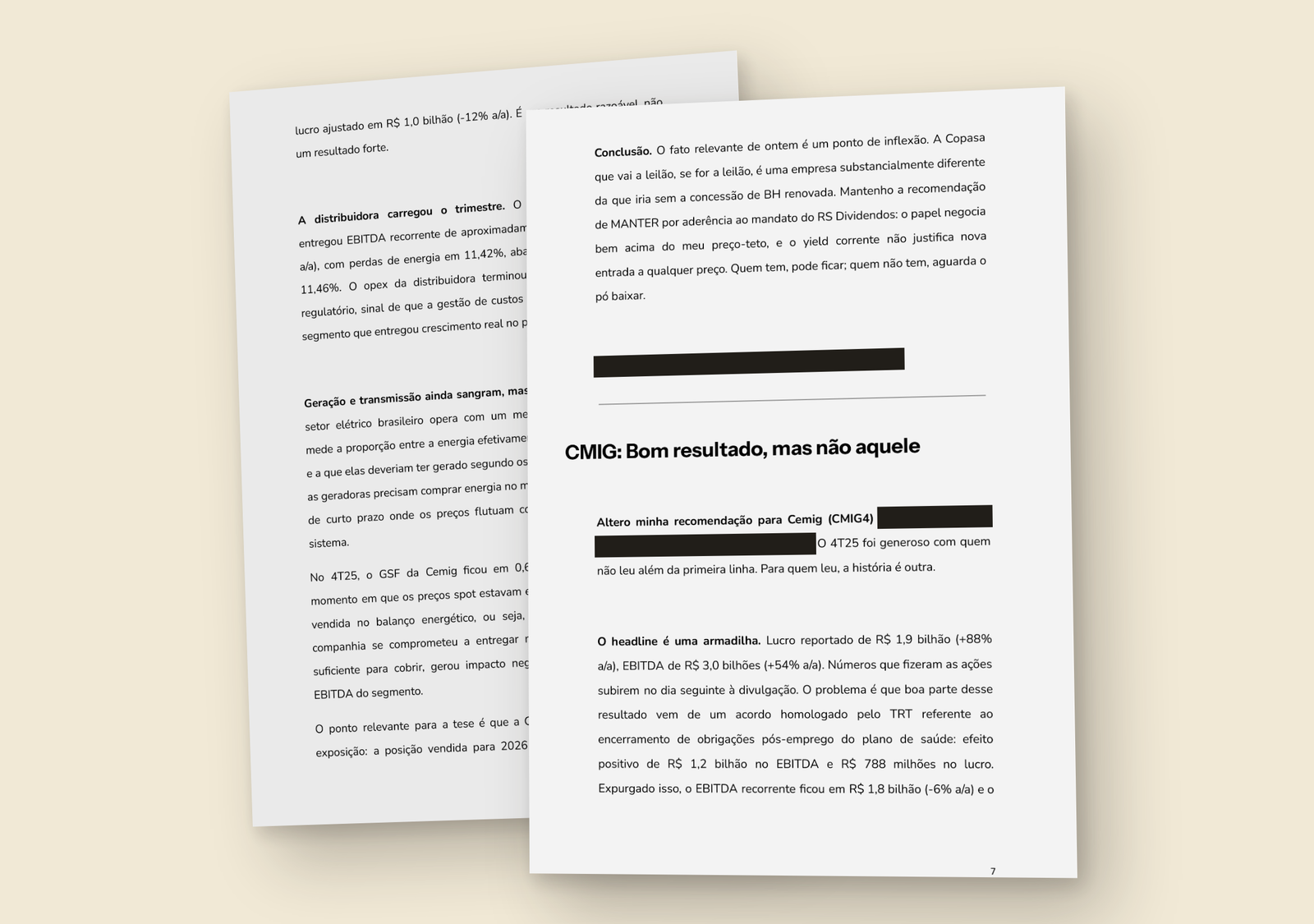 Duas p&aacute;ginas do RS Dividendos edi&ccedil;&atilde;o 129 fotografadas em perspectiva. Tr&ecirc;s trechos est&atilde;o cobertos por tarjas pretas.